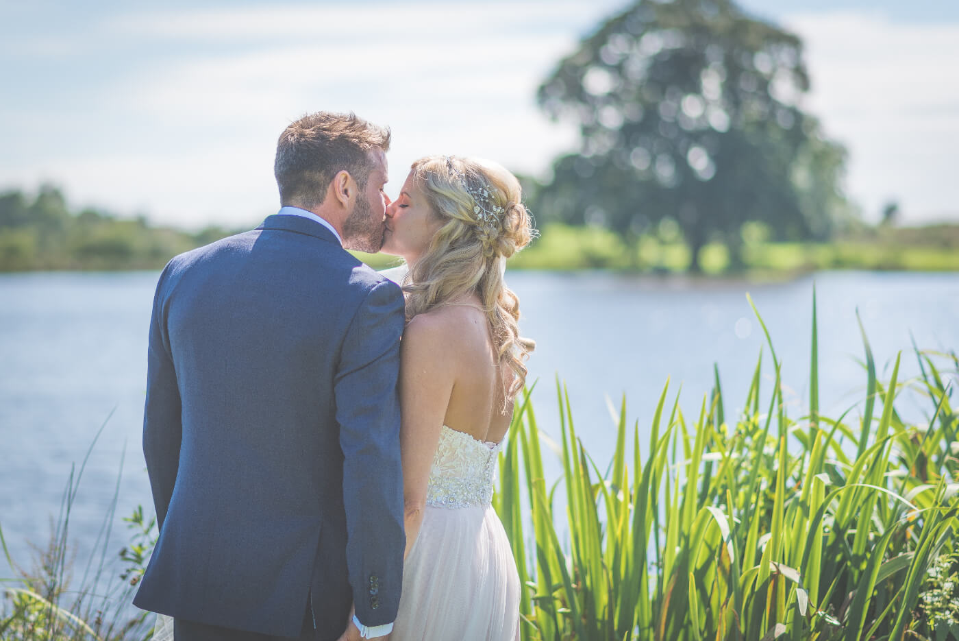 Sandhole Oak Barn wedding photography by Tom Green, North West wedding photographer