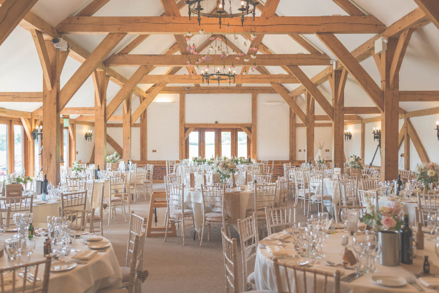 Sandhole Oak Barn wedding photography by Tom Green, North West wedding photographer