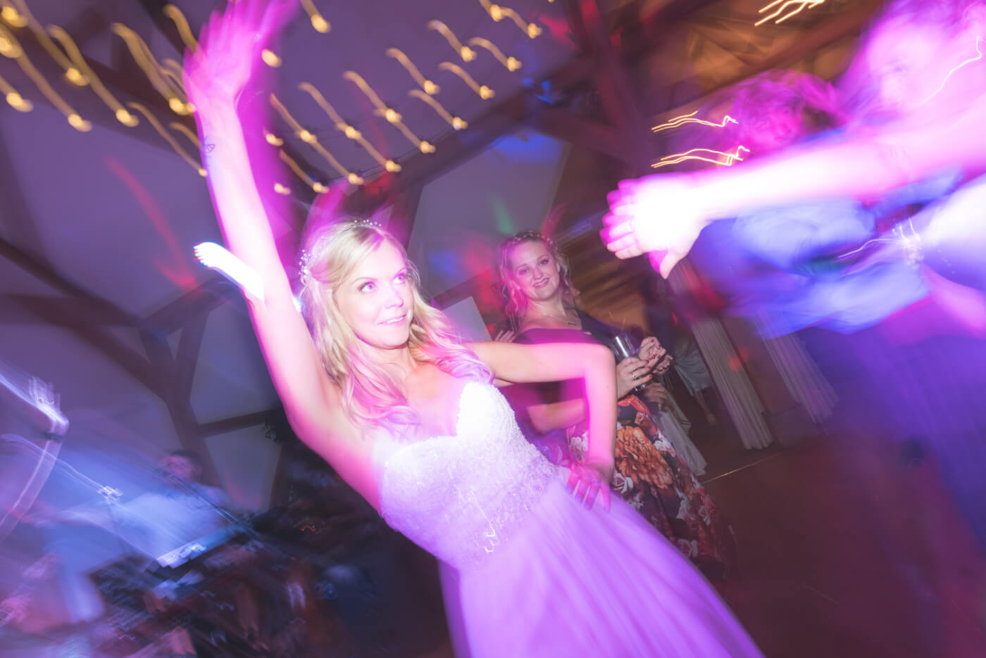 Sandhole Oak Barn wedding photography by Tom Green, North West wedding photographer