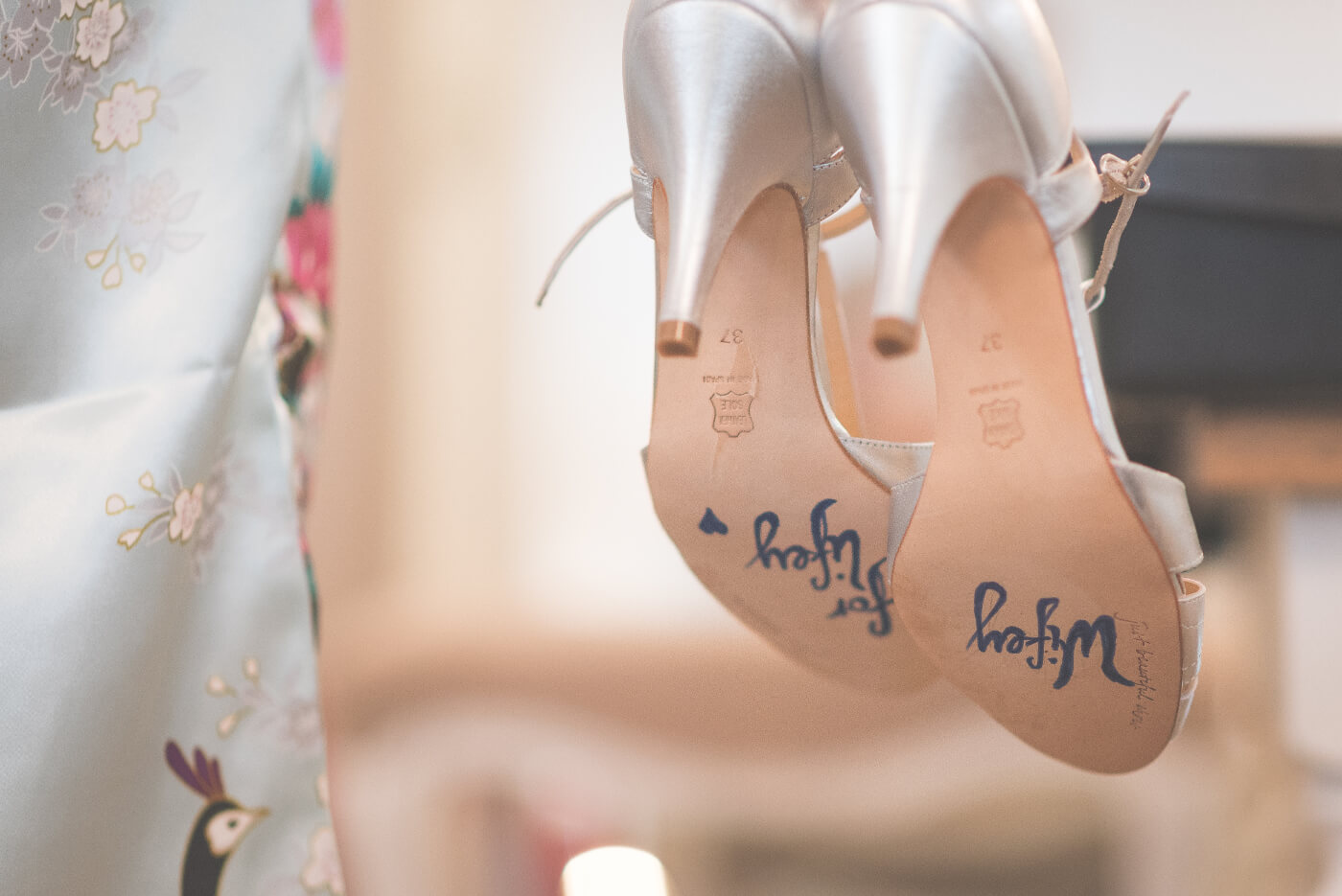 Sandhole Oak Barn wedding photography by Tom Green, North West wedding photographer