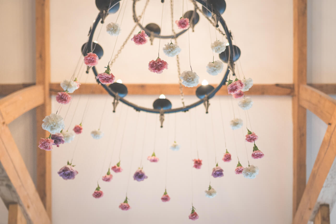 Sandhole Oak Barn wedding photography by Tom Green, North West wedding photographer