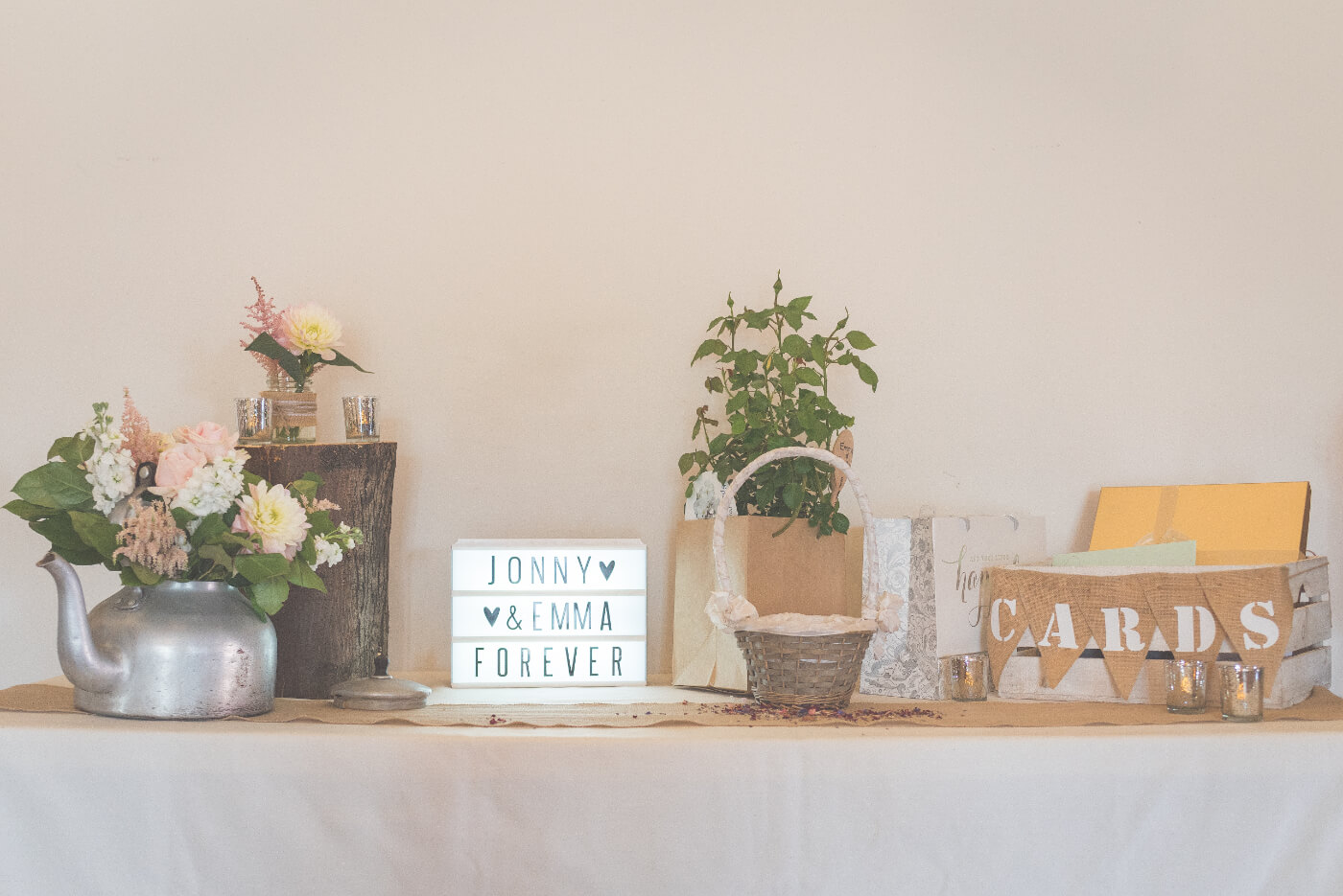 Sandhole Oak Barn wedding photography by Tom Green, North West wedding photographer