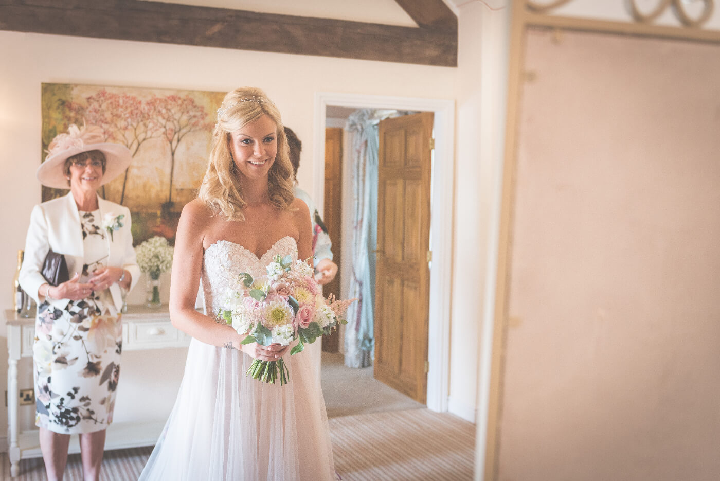 Sandhole Oak Barn wedding photography by Tom Green, North West wedding photographer