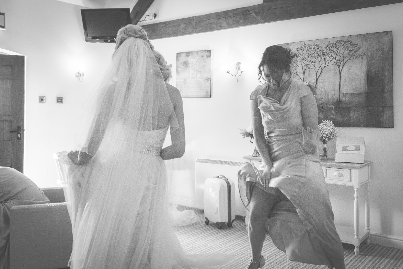 Sandhole Oak Barn wedding photography by Tom Green, North West wedding photographer