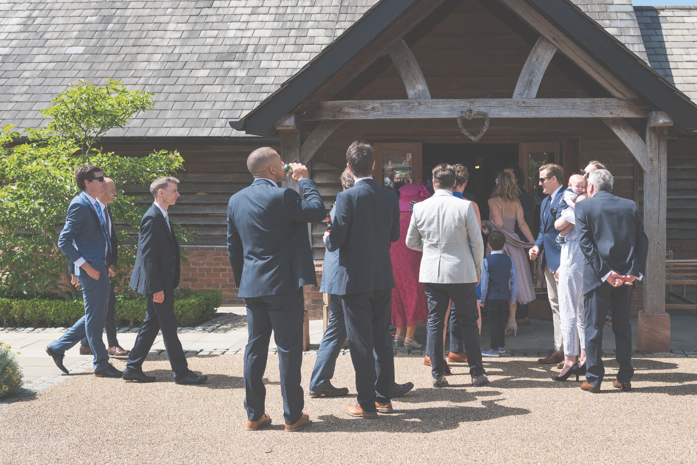 Sandhole Oak Barn wedding photography by Tom Green, North West wedding photographer