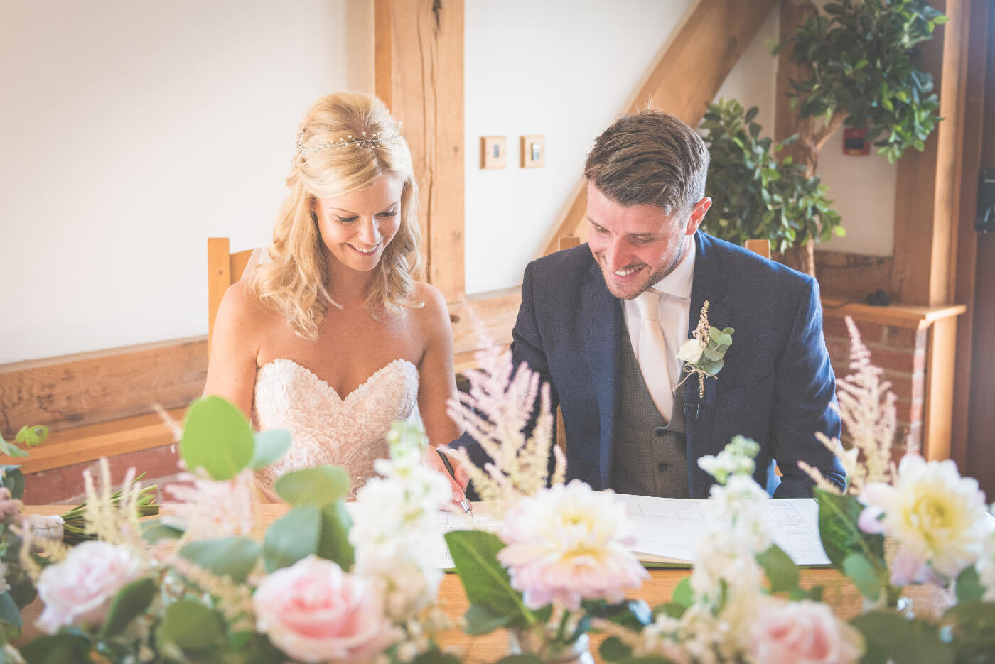 Sandhole Oak Barn wedding photography by Tom Green, North West wedding photographer